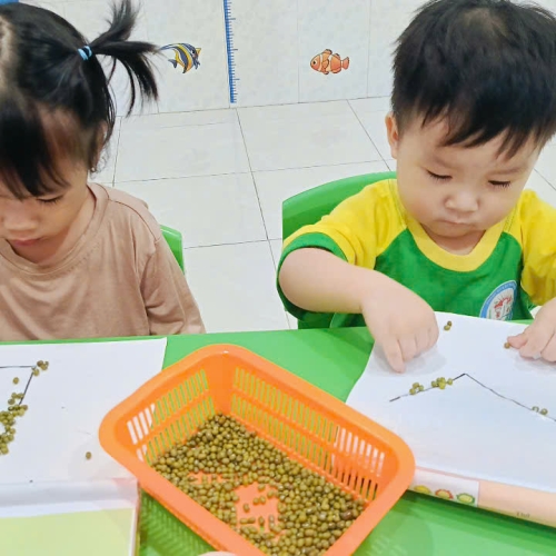 Làm thiệp tặng mẹ yêu