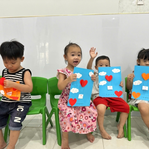 Làm thiệp tặng mẹ yêu