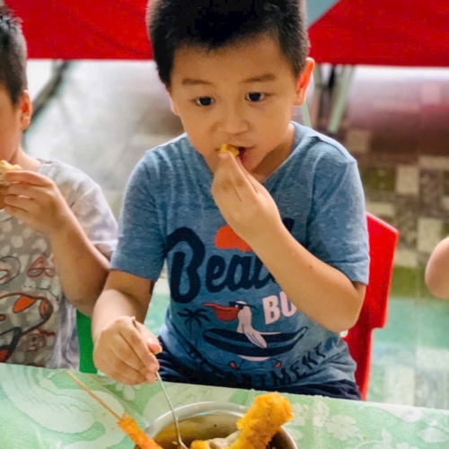 Tiệc Bufet Chào Mừng 20-11-2024