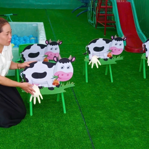 Trải Nghiệm Vắt Sữa Bò CS2