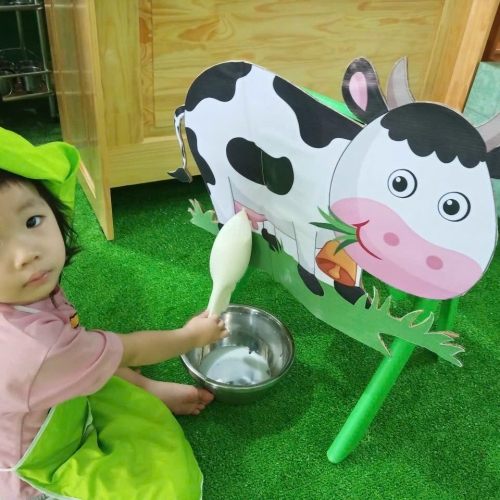 Trải Nghiệm Vắt Sữa Bò CS2