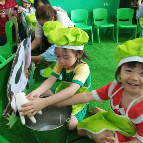 Trải Nghiệm Vắt Sữa Bò CS2