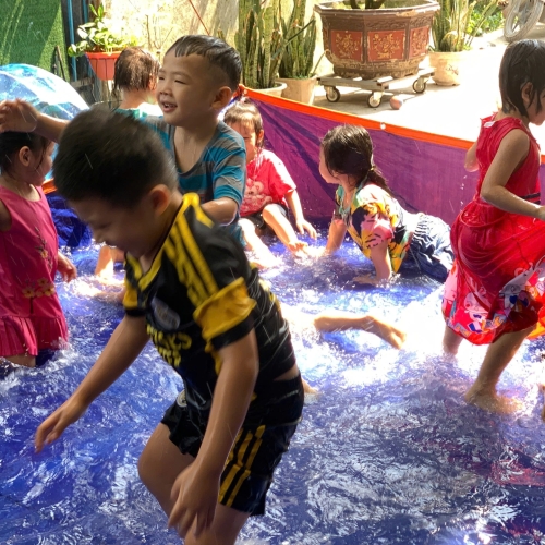 Thám hiểm đại dương xanh