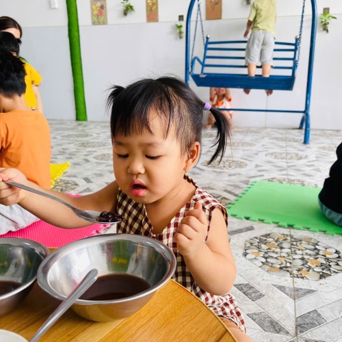 Trải nghiệm gánh chè tuổi thơ