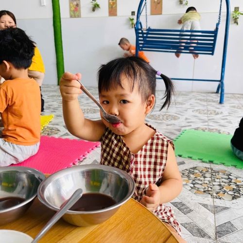 Trải nghiệm gánh chè tuổi thơ