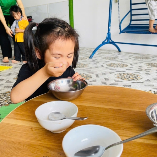 Trải nghiệm gánh chè tuổi thơ