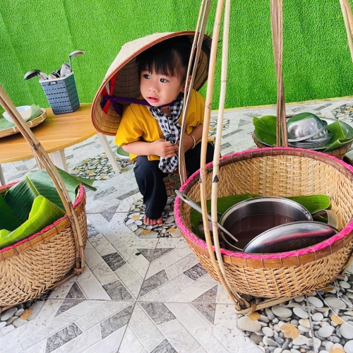 Trải nghiệm gánh chè tuổi thơ