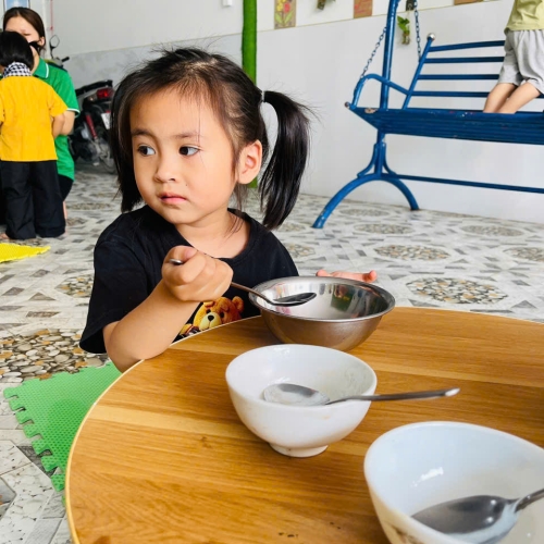 Trải nghiệm gánh chè tuổi thơ