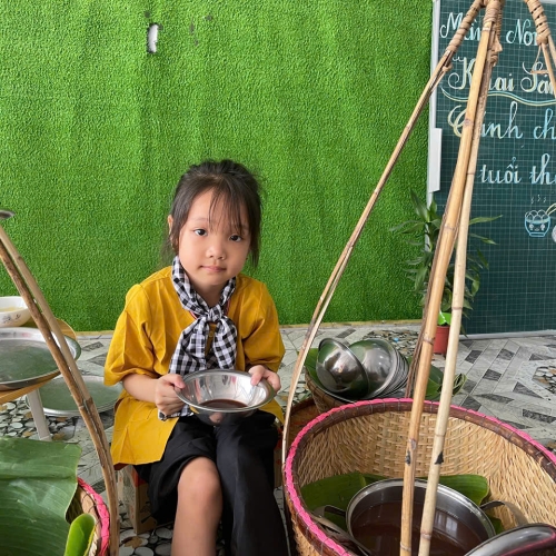 Trải nghiệm gánh chè tuổi thơ