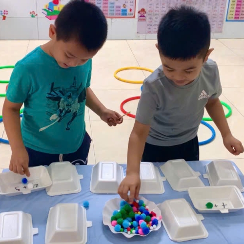 Trò chơi túi mù toán học