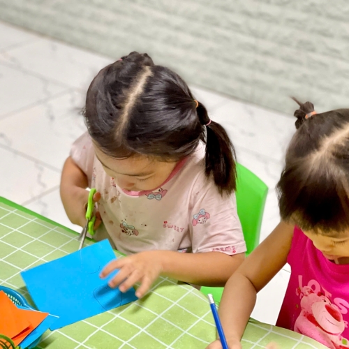 Tạo hình con chuồn chuồn