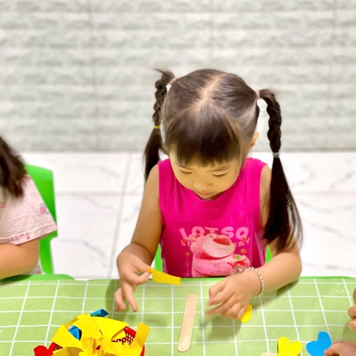 Tạo hình con chuồn chuồn