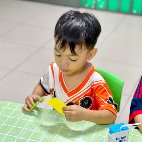 Tạo hình con chuồn chuồn