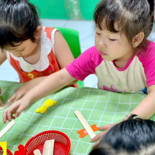 Tạo hình con chuồn chuồn