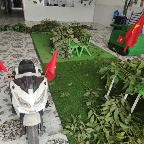 Diễn tập làm cô chú bộ đội