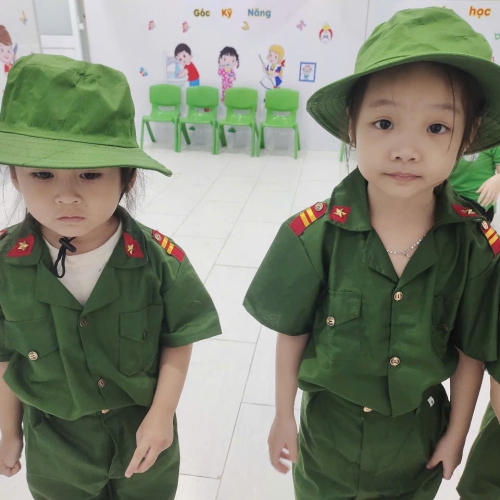 Diễn tập làm cô chú bộ đội